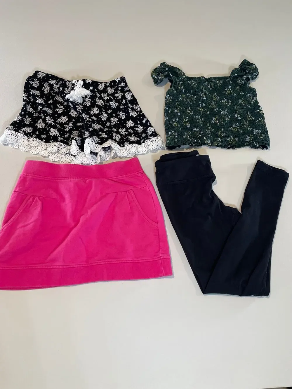 Girls Size M (8) Mixed Bottoms + GAP Top Bundle – Good Condition
